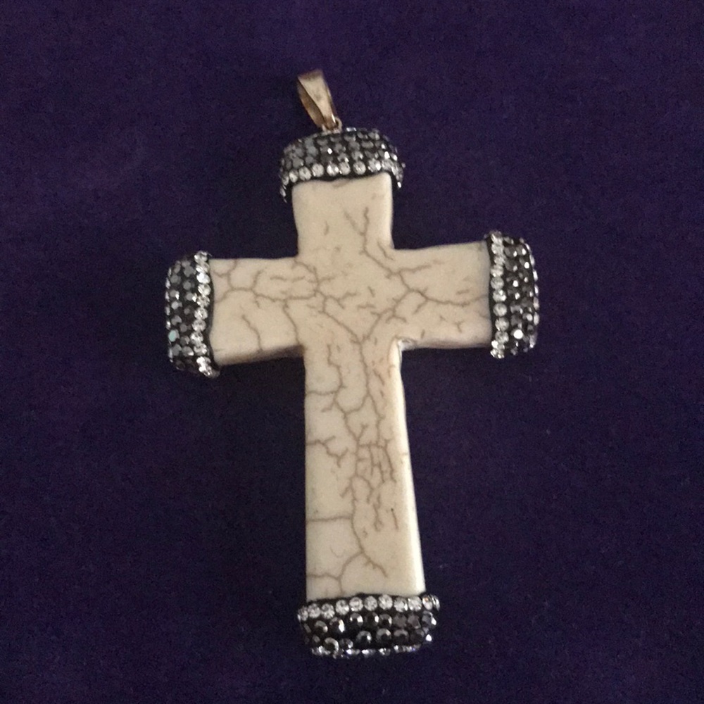 Cross pendant